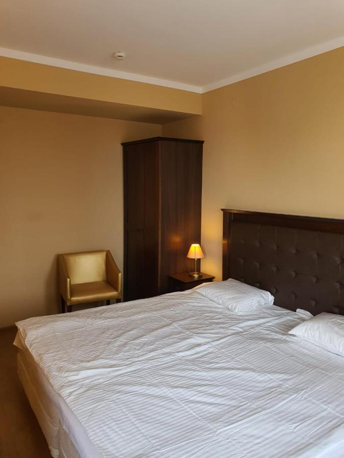 Barcelo Royal Beach - Prestige Apartments Pantai Sunny Bagian luar foto