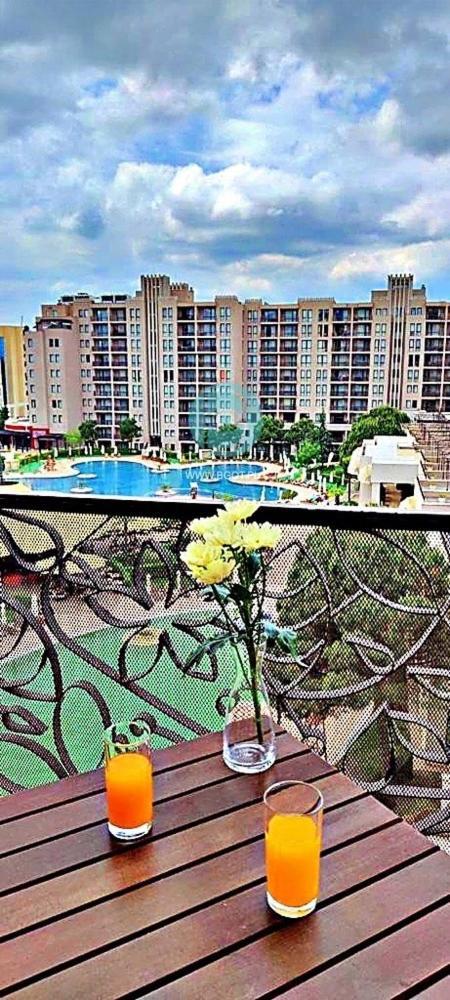 Barcelo Royal Beach - Prestige Apartments Pantai Sunny Bagian luar foto