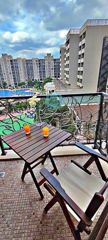 Barcelo Royal Beach - Prestige Apartments Pantai Sunny Bagian luar foto